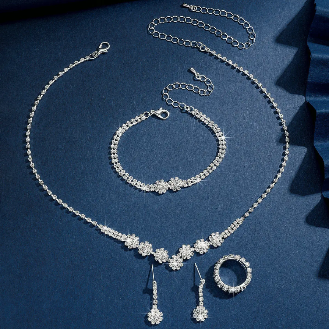 Elegant Jewellery Set – Necklace, Earrings, Rings & Bracelet