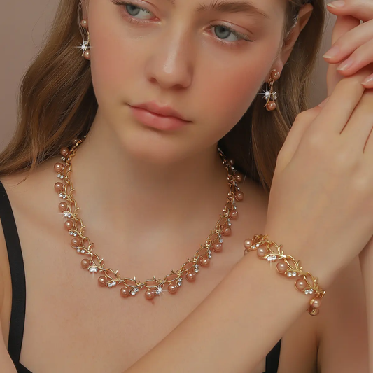 Exquisite Pearl Bridal Set – Necklace & Earrings in Gold Champagne