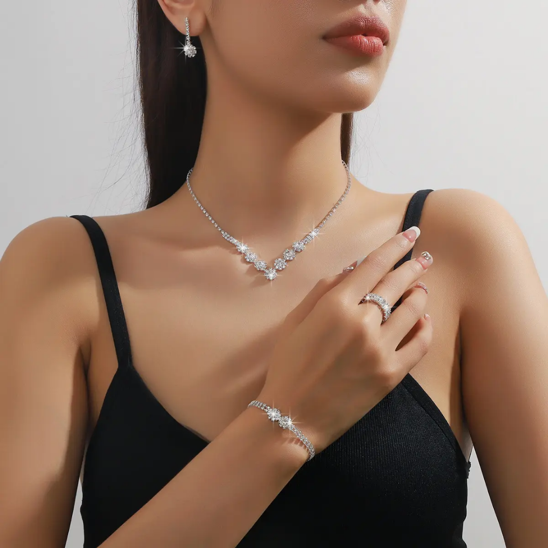 Elegant Jewellery Set – Necklace, Earrings, Rings & Bracelet